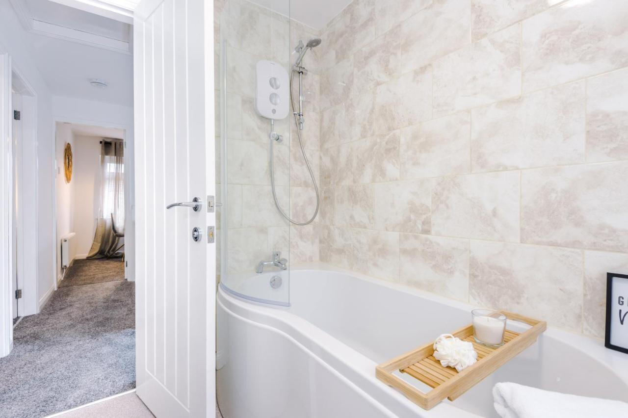 Welcoming 3 Bed Home, 10 Mins From Chester Races And Zoo Saughall 외부 사진